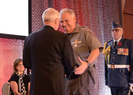 Soirée reconnaissance 2015 - remise médaille